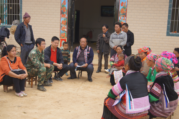 广南县板蚌乡宣讲《若干准则》《监督条例》