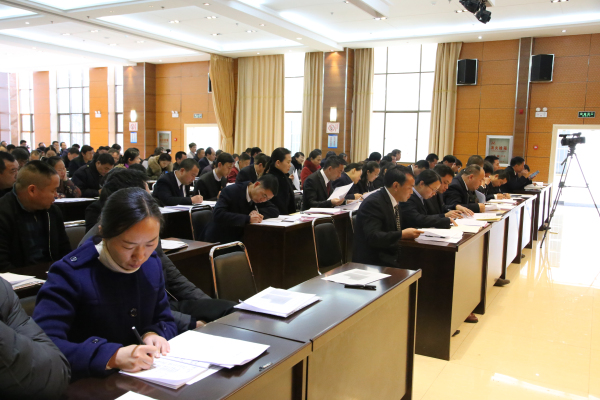 与会人员对述责述廉对象现场测评打分