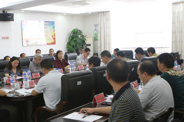 文山市举行容错纠错机制调研座谈会