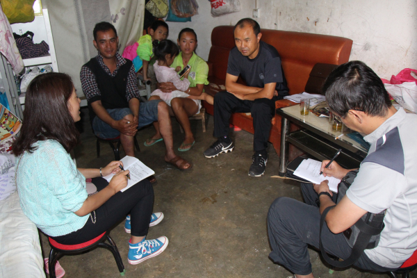 深入群众家中核查情况